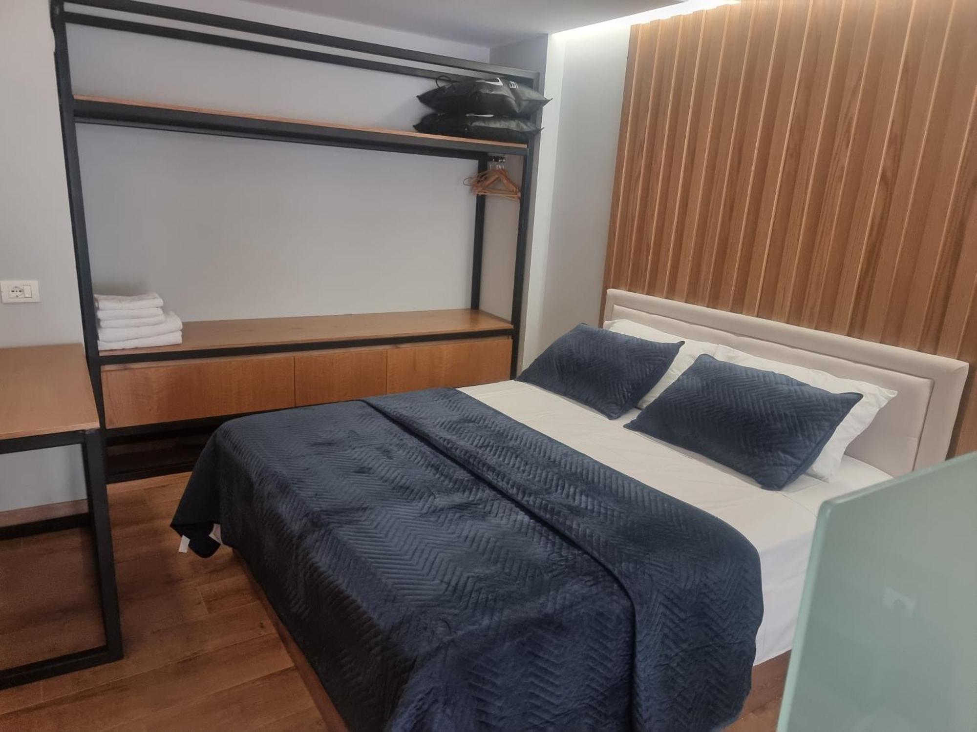 Centrepoint Stylish Apartment 地拉那 外观 照片