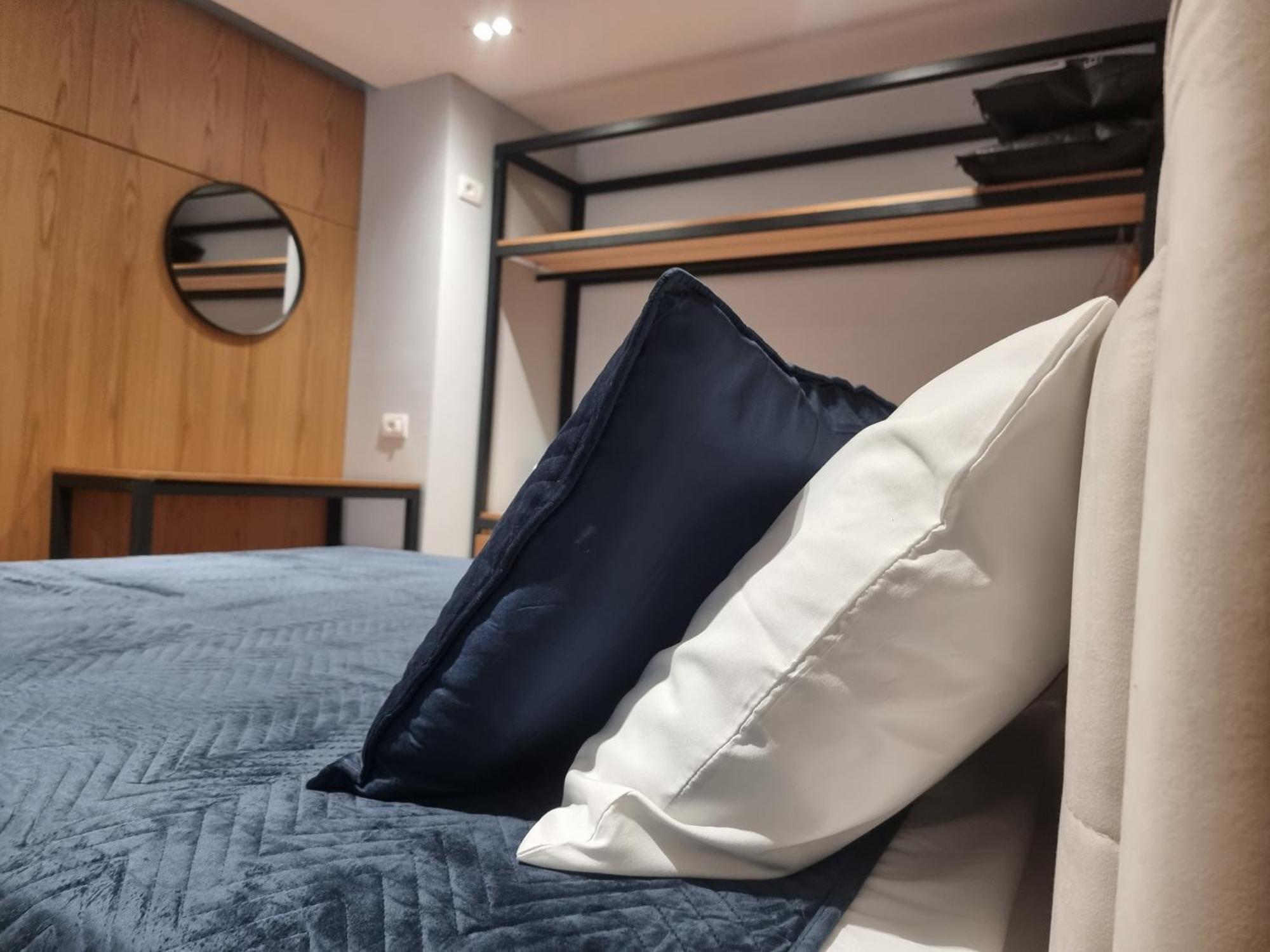 Centrepoint Stylish Apartment 地拉那 外观 照片